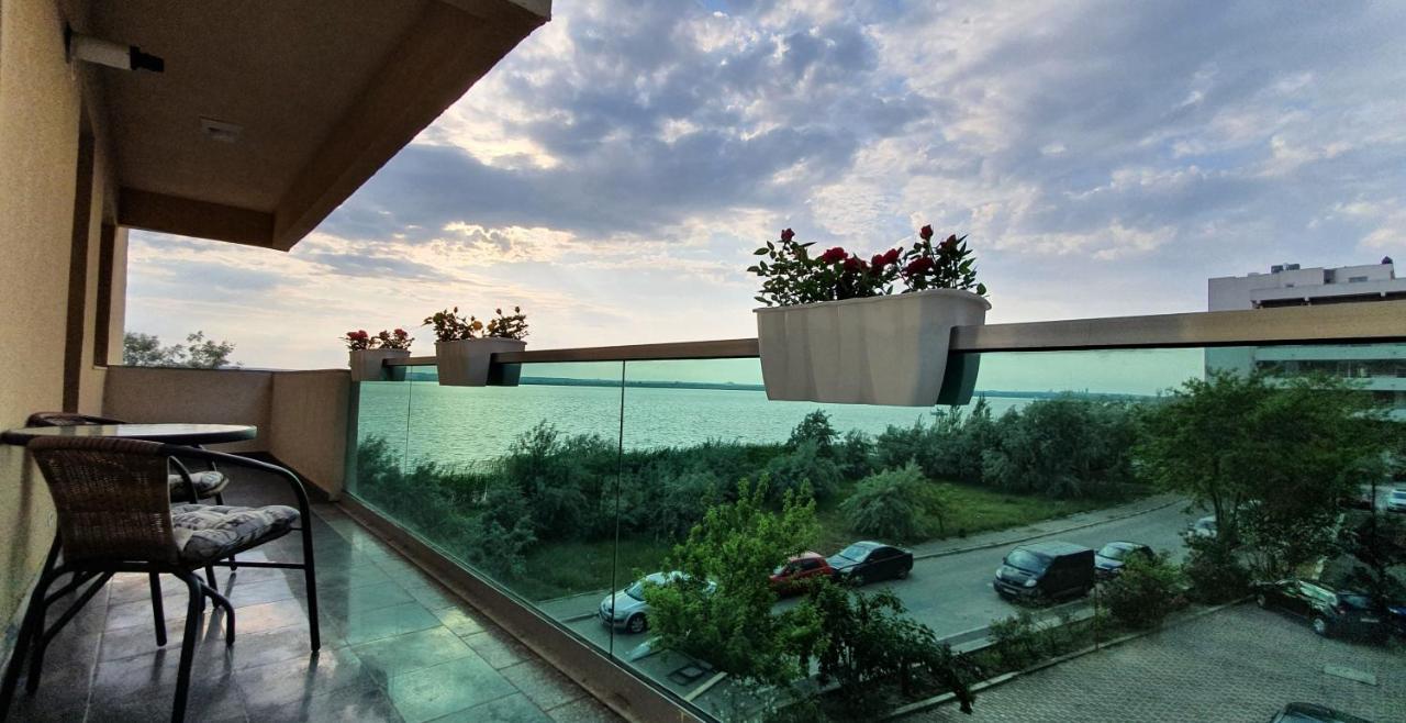 Moonlight Residence Mamaia Extérieur photo